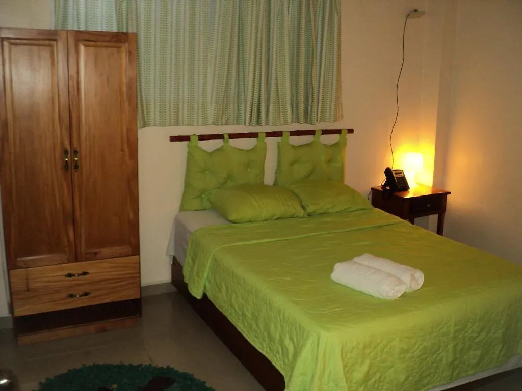 Hostal Los Jensen Playa Dorada