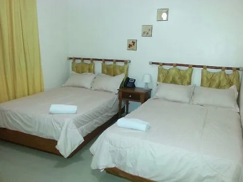 Hostal Los Jensen Playa Dorada 0*,