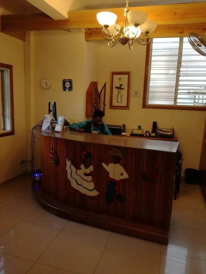 Hostal Los Jensen Playa Dorada 0*,